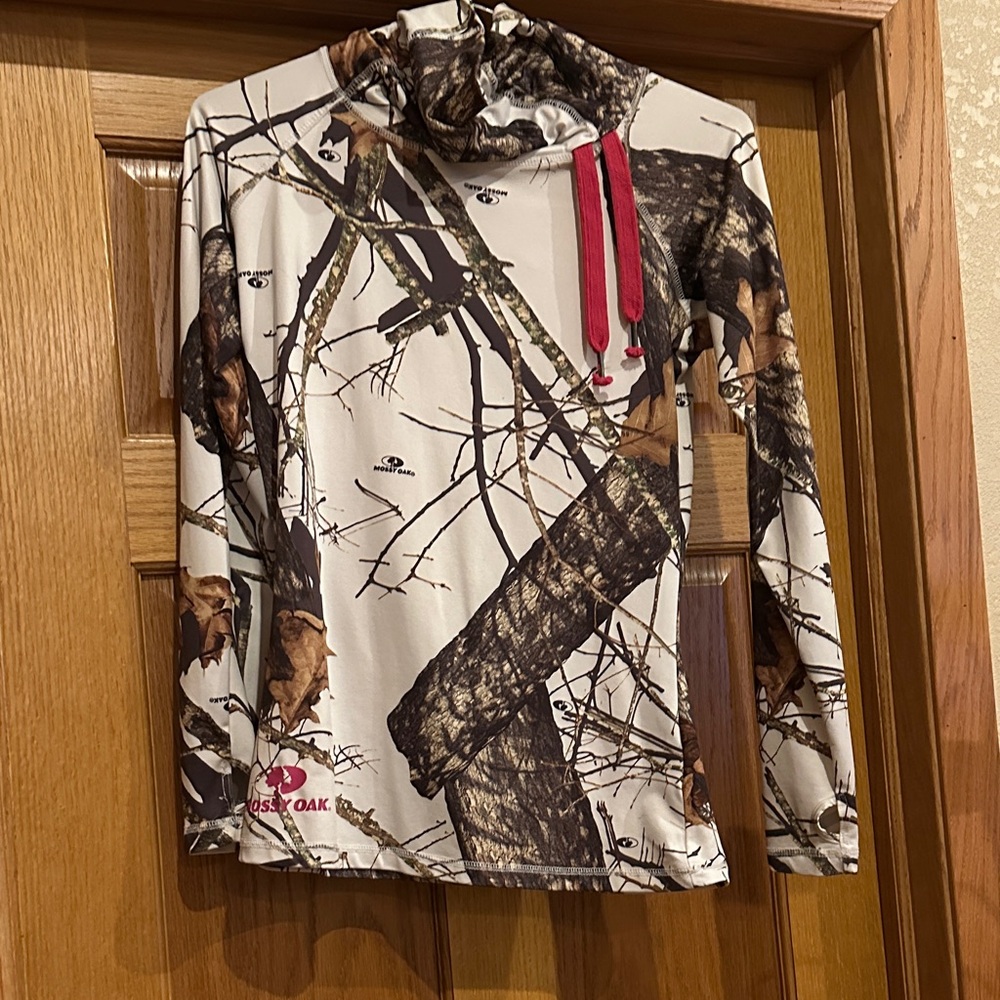 Mossy Oak Camo Hoodie with Pink Highlights